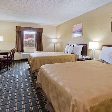 Days Inn By Wyndham Batavia Darien Lake Theme Park Buitenkant foto