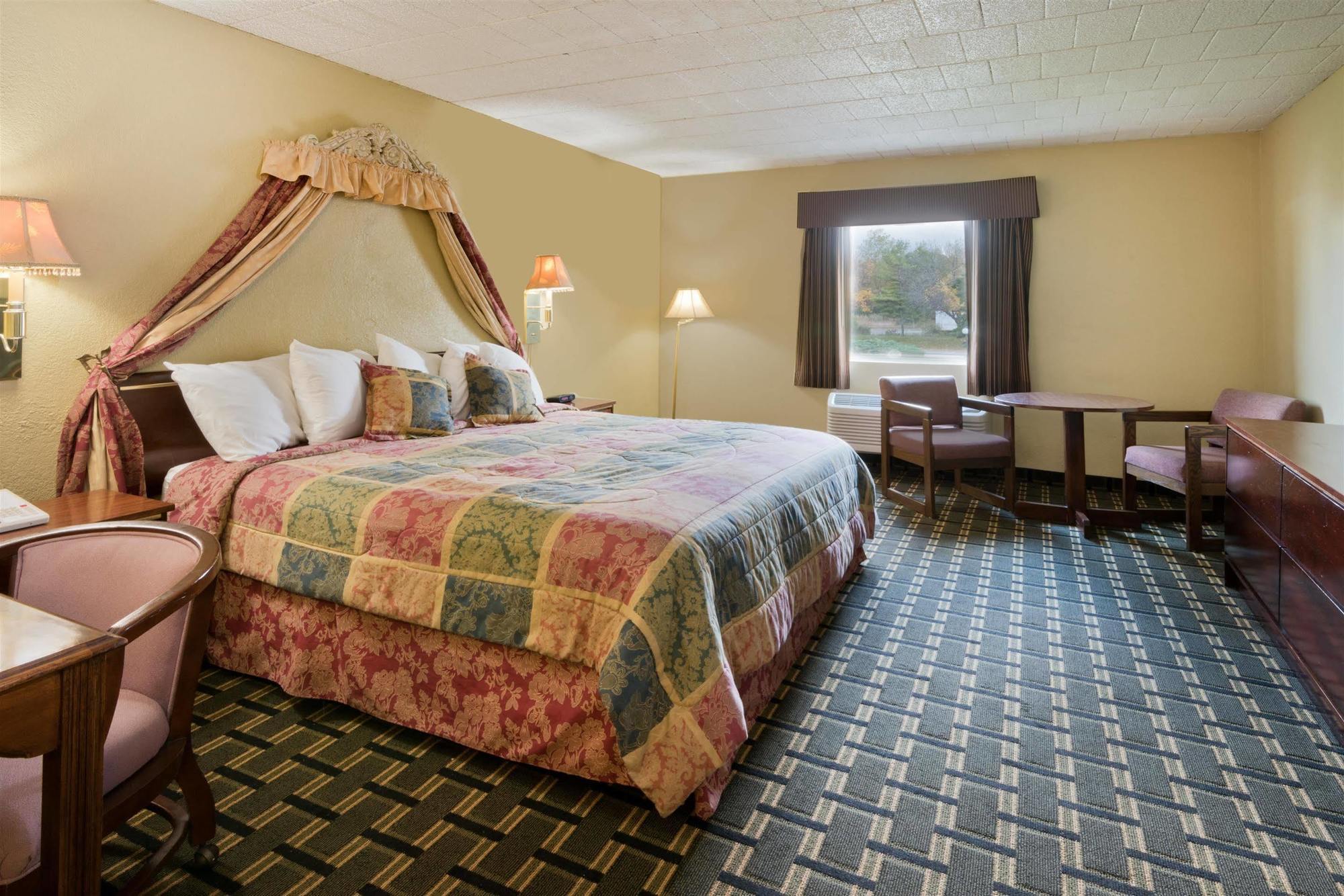 Days Inn By Wyndham Batavia Darien Lake Theme Park Buitenkant foto